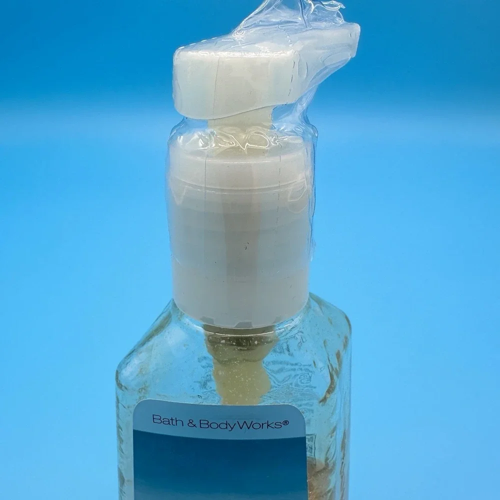 Bath & Body Works‎ Island Nectar Anti-Bacterial Deep Cleansing Hand Soap Sealed